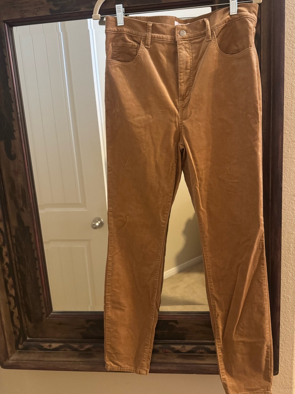 Women’s LOFT Straight-Leg Skinny High Rise Corduroy Pants in Camel, size 29